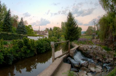 Cascade au lever du jour_5653815132_l.jpg